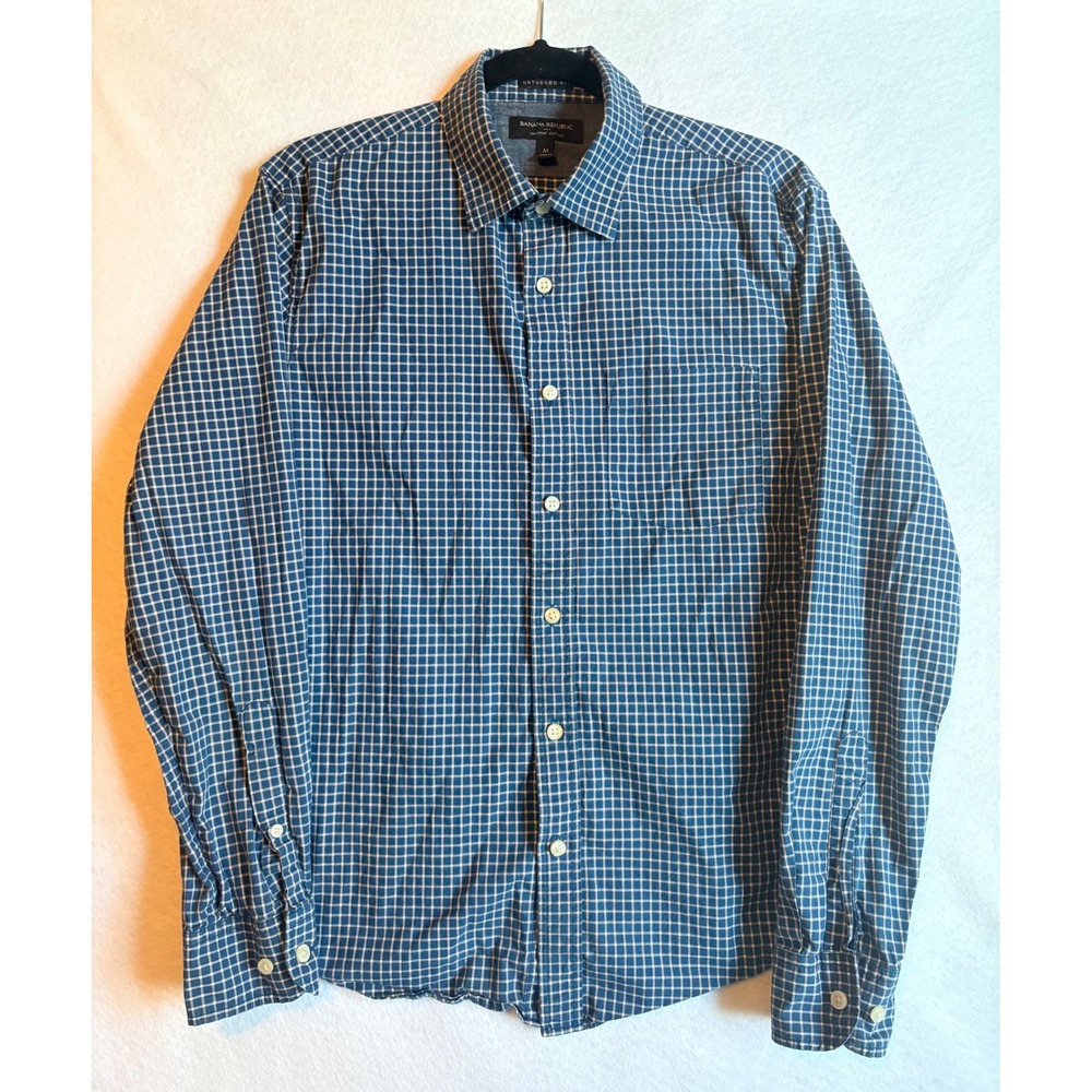 Banana Republic Organic Cotton Untucked Fit Button Down Shirt‎ Blue Plaid Size M